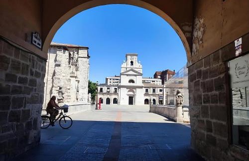 Burgos Apartamento | Monasterio Centro Histórico