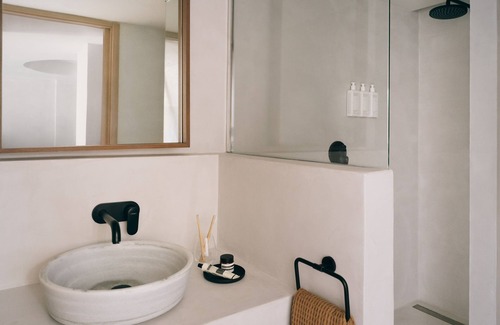 Cala Llonga Hotel | Mondrian Ibiza