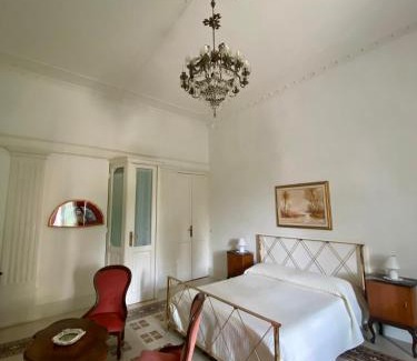 Murat Town Cama Y Desayuno | Monfort Club B&B