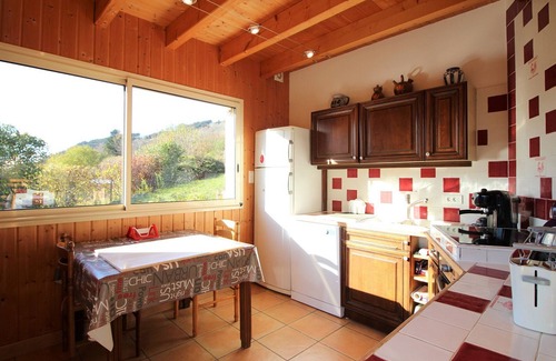Mont-Dore Chalet De Esquí | Mont-Dore: Amplio chalet con estacionamiento y gran terreno