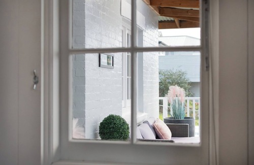 Newstead Casa | Monte-Vista: Minutes to the City, Views & Parking