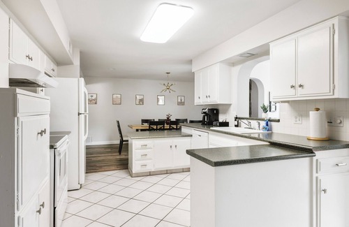 Arcadia Casa | Montecito by LuxeKey | Walk to Old Town w/ Spa
