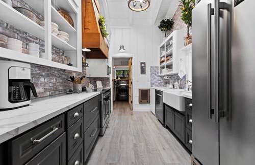 Alpine Casa | Montecito Cottage - Tuscan Farmhouse, Pool, Views