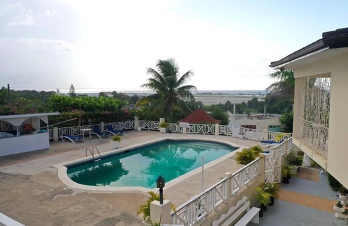 Montego Bay Casa | Montego Bay Best Kept Secret 1 B/R Apartments - Block C, Unit 2