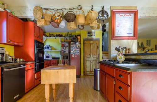 Watsonville Casa | Monterey Bay Tuscan-Style Country Home with Hot Tub