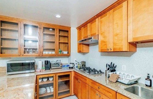 Monterey Park Apartamento | Monterey Park Retreat: Spectacular Views & Comfort