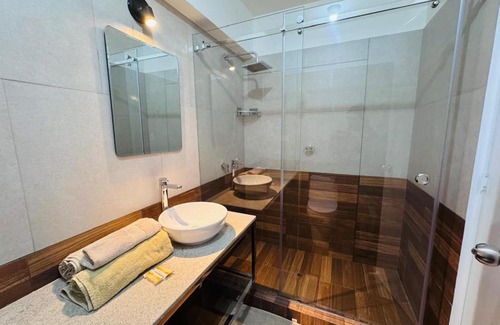 Santiago de Surco Apartamento | Monterrico Polo Aparts #22- Dpto 2 Dorm 2 baños - Frente Embajada USA