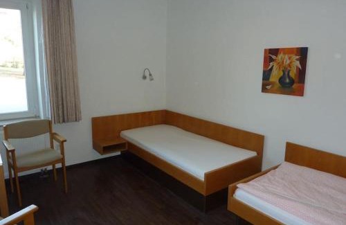 Kirchweyhe Apartamento | Monteurwohnung 2 Zimmer 5 Betten, Küche, Bad, Waschmaschine