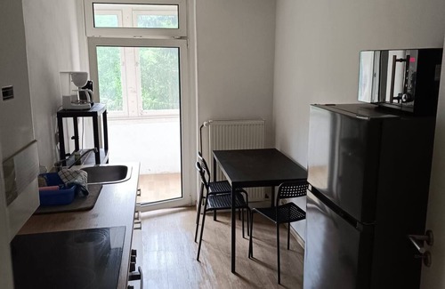 Zeitz Apartamento | Monteurwohnung – 3 Zimmer für 8 Personen au2