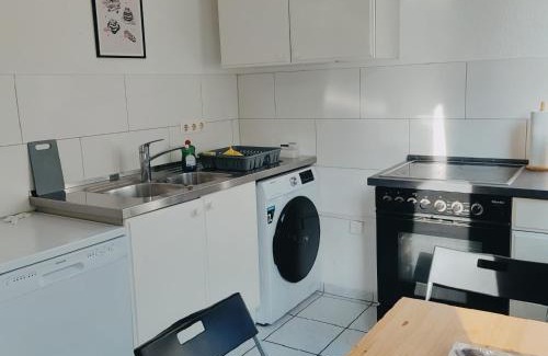 Wanheim-Angerhausen Apartamento | Monteurwohnung Ferienwohnung Duisburg Grenze Düsseldorf