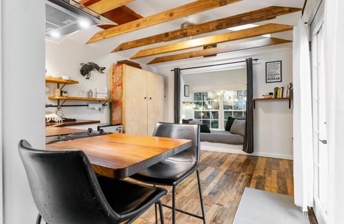 Woodstock Cabaña | Monthly Rental - The Artist`s Garden - Tiny Studio Cottage