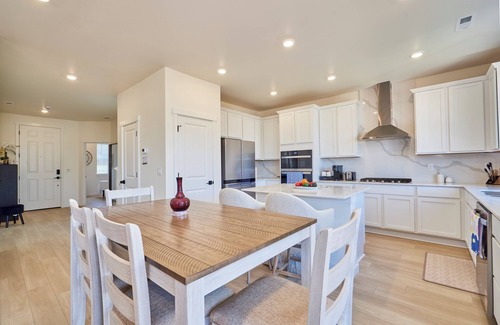 Auburn Casa | Monthly Rentals @ NEW LUX Modern 4 bd/3 ba Fully Stocked!