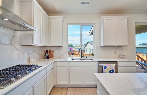 Auburn Casa | Monthly Rentals @ NEW LUX Modern 4 bd/3 ba Fully Stocked!