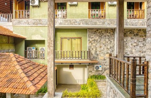 Gomagoda Hotel | Monty grand kandy