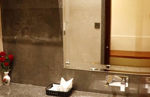 Kanpur Hotel | Moon And Mars Resort