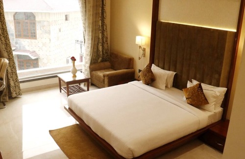 Kanpur Hotel | Moon And Mars Resort