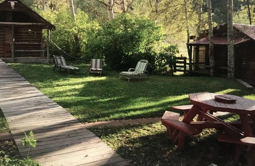 Idaho Falls Cabaña | Campy Moonlight Cottages en Idaho Countryside, Sleep 6