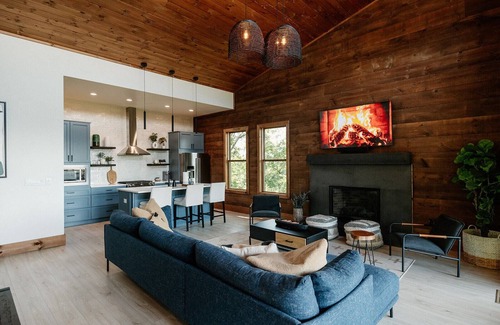 Foxfire Estates Casa | Moonlight Ridge! Best View! 8 min to Blue Ridge!