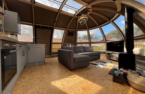 Tenby Alquiler De RV | Moonlight Tent