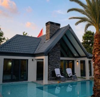 Yanik Villa | MoonSA Boutique Villas