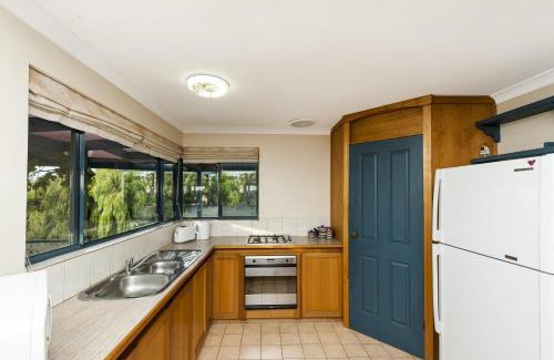 Guilderton Casa | Moore Views - Stunning River Views