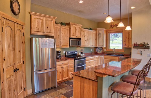 Blue River Casa | Moose Meadow Retreat Private Home with Hot Tub