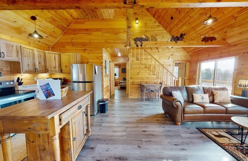 Shirley Mills Casa | Moosehead State of Mind (Direct ATV/Snowmobile Access)