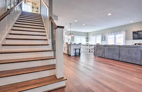 Lovettsville Casa | Morrisonville Manor with Fire Pit and Hot Tub!