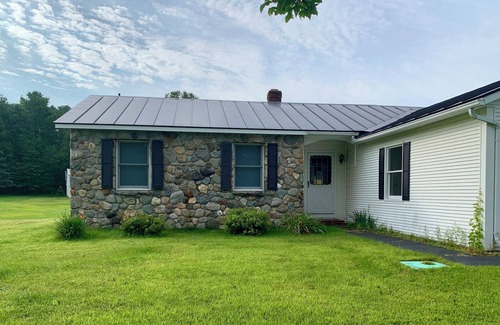 Eastern Vermont Casa | Morrisville's Fun House Spacious house with lots of entertainment