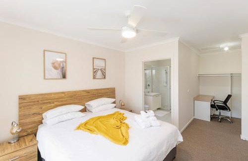 Hamilton Casa | Morview Holiday Homes-Implala