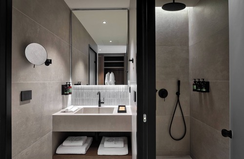 Lambi Hotel | Mosay All Suite Hotel - Adults friendly