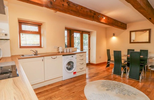 Thornton Cabaña | Moscow Mews