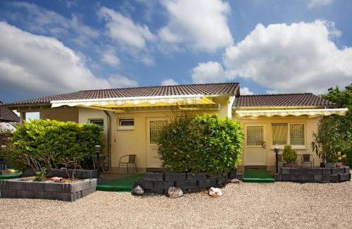 Wintrich Hotel | Moselhotel Weinhaus Simon `Sauna`Restaurant`ELadesäule