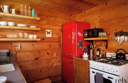 The Village Cabaña | Most Romantic Cabin in Big Bear ! Dogs, Hot Tub!