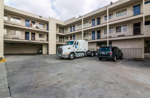 Bell Gardens Hotel | Motel 6 Bell Gardens, CA - Los Angeles