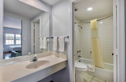 Falls Church Hotel | Motel 6 Falls Church, VA - Arlington Boulevard