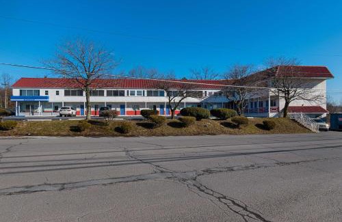 Saint Clair Hotel | Motel 6-Frackville, PA