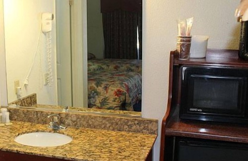 Fresno Hotel | Motel 6 Fresno, CA