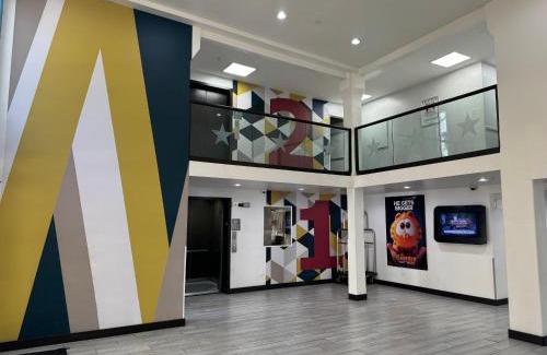 Hollywood Hotel | Motel 6 Hollywood