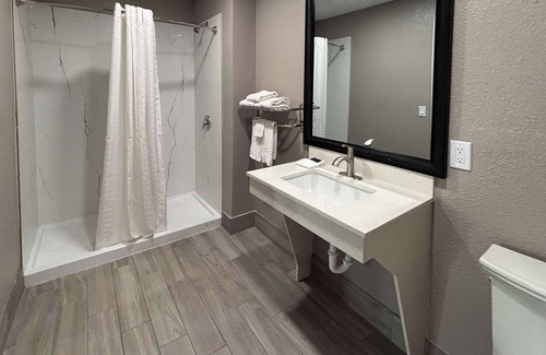 La Porte Hotel | Motel 6 La Porte, TX