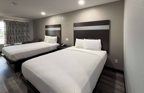 La Porte Hotel | Motel 6 La Porte, TX