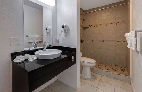 Lakeville Hotel | Motel 6 Lakeville, MN - South - Lakeville