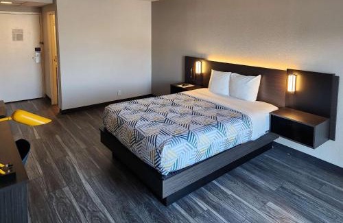 Highlands Hotel | Motel 6-Lincoln, NE - Airport