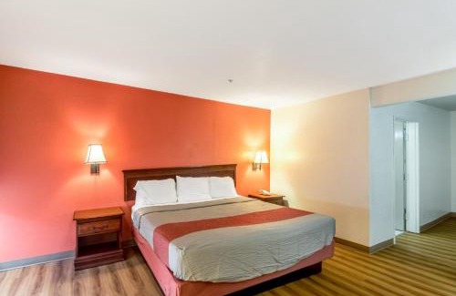 Central Oklahoma City Hotel | Motel 6-Oklahoma City, OK