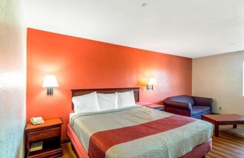 Central Oklahoma City Hotel | Motel 6-Oklahoma City, OK