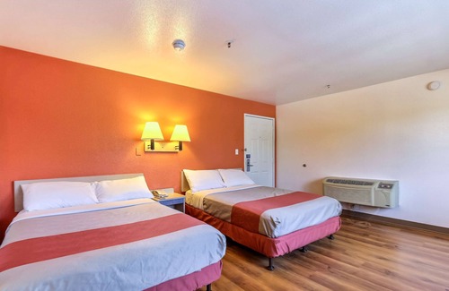 Pinole Hotel | Motel 6 Pinole, CA
