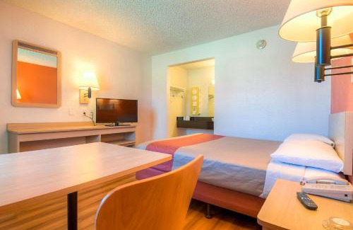 Rancho Mirage Hotel | Motel 6-Rancho Mirage, CA - Palm Springs