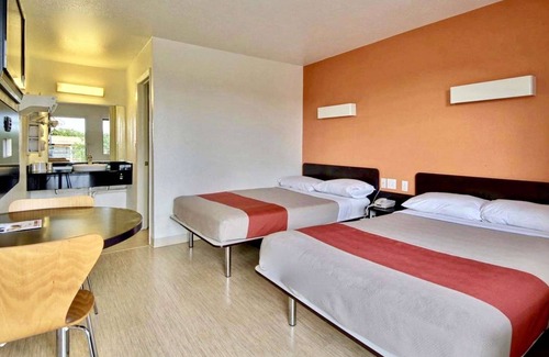 San Angelo Hotel | Motel 6 San Angelo, TX