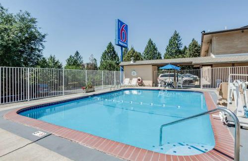 West Spokane Hotel | Motel 6-Spokane, WA - West