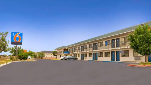 Tucumcari Hotel | Motel 6-Tucumcari, NM